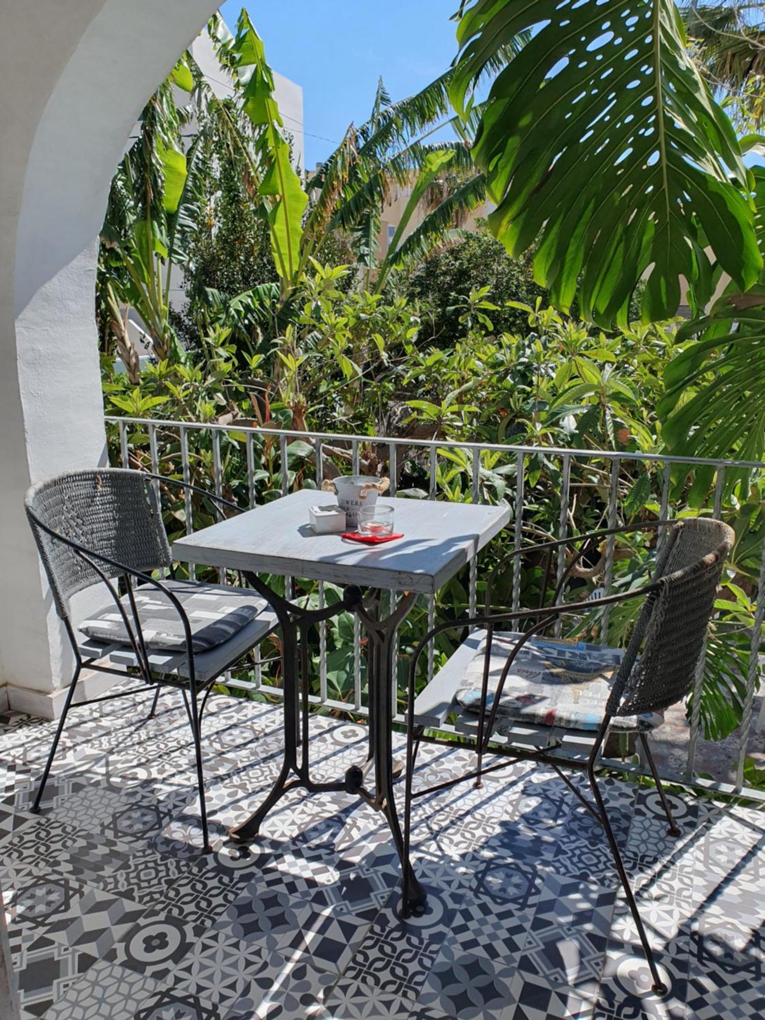 Hostal Mi Campana Denia Exterior photo