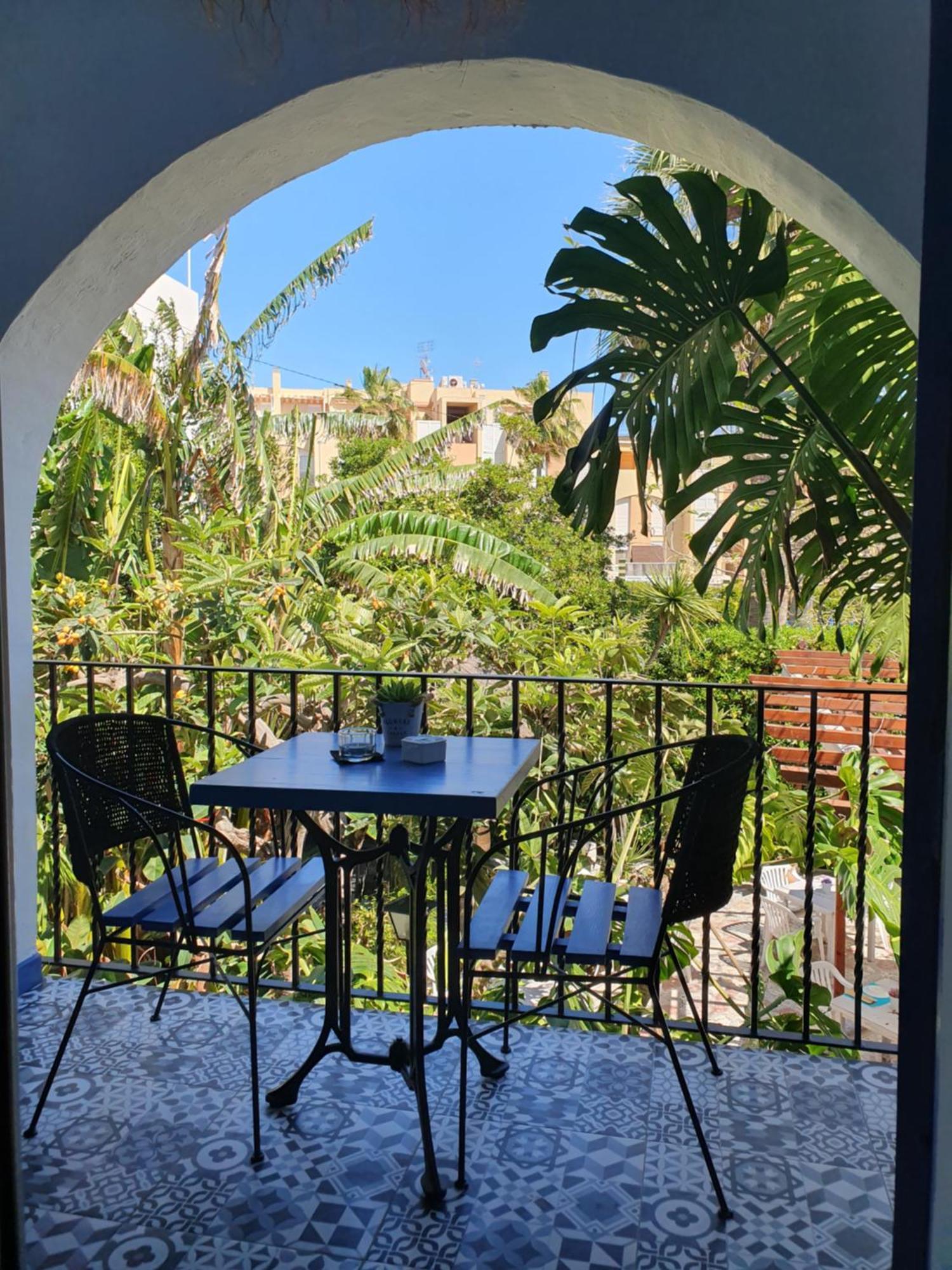 Hostal Mi Campana Denia Exterior photo