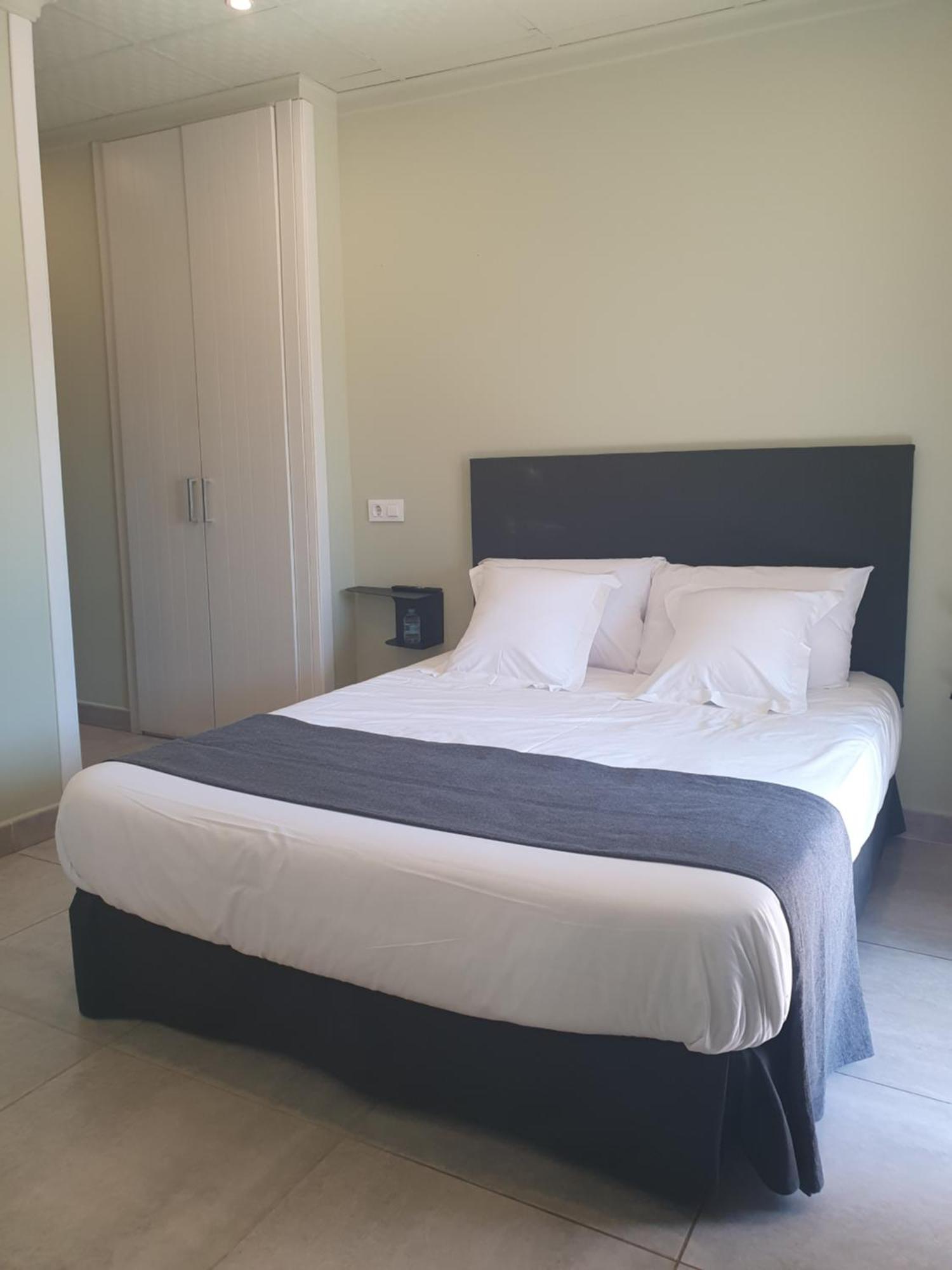 Hostal Mi Campana Denia Exterior photo